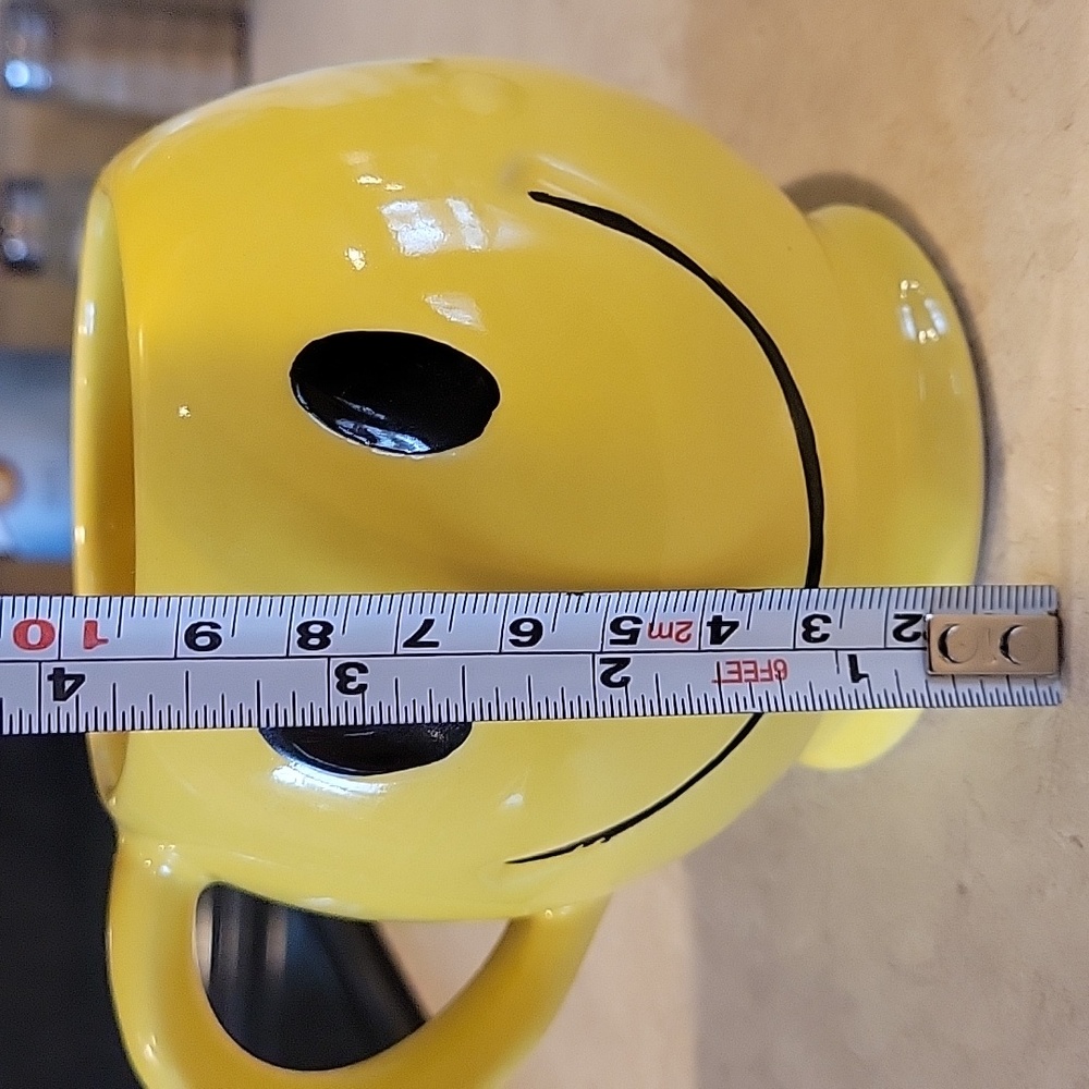 Smiley Face Mug - Picture 7 of 8